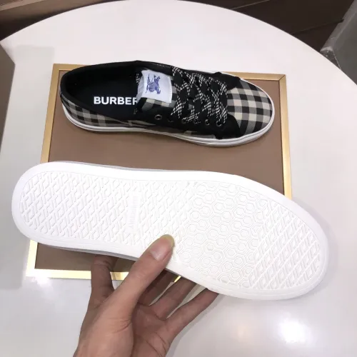 Cheap Burberry Casual Shoes For Men #1416522 Replica Wholesale [$88.00 USD] [ITEM#1416522] on Replica Burberry Casual Shoes