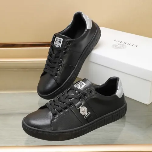 Versace Casual Shoes For Men #1417186