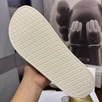 Cheap Versace Slippers For Men #1408814 Replica Wholesale [$48.00 USD] [ITEM#1408814] on Replica Versace Slippers