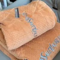 Cheap Yves Saint Laurent YSL Bedding #1409331 Replica Wholesale [$150.00 USD] [ITEM#1409331] on Replica Yves Saint Laurent YSL Bedding