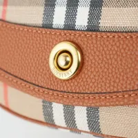 Cheap Burberry AAA Quality Messenger Bags For Women #1411398 Replica Wholesale [$98.00 USD] [ITEM#1411398] on Replica Burberry AAA Quality Messenger Bags