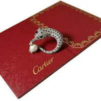 Cheap Cartier Brooches For Women #1413251 Replica Wholesale [$42.00 USD] [ITEM#1413251] on Replica Cartier Brooches