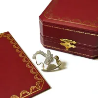 Cheap Cartier Brooches For Women #1413256 Replica Wholesale [$36.00 USD] [ITEM#1413256] on Replica Cartier Brooches