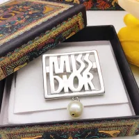 Cheap Christian Dior Brooches For Women #1413390 Replica Wholesale [$27.00 USD] [ITEM#1413390] on Replica Christian Dior Brooches