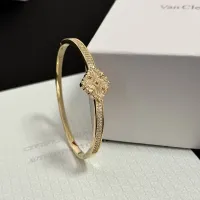 Cheap Van Cleef &amp; Arpels Bracelets For Women #1413413 Replica Wholesale [$48.00 USD] [ITEM#1413413] on Replica Van Cleef &amp; Arpels Bracelets