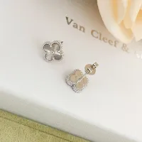 Cheap Van Cleef &amp; Arpels Earrings For Women #1413529 Replica Wholesale [$25.00 USD] [ITEM#1413529] on Replica Van Cleef &amp; Arpels Earrings