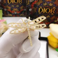 Cheap Christian Dior Brooches For Women #1413760 Replica Wholesale [$27.00 USD] [ITEM#1413760] on Replica Christian Dior Brooches