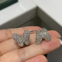 Cheap Van Cleef &amp; Arpels Rings For Women #1413768 Replica Wholesale [$48.00 USD] [ITEM#1413768] on Replica Van Cleef &amp; Arpels Rings