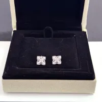 Cheap Van Cleef &amp; Arpels Earrings For Women #1413960 Replica Wholesale [$36.00 USD] [ITEM#1413960] on Replica Van Cleef &amp; Arpels Earrings
