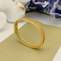 Cheap Van Cleef &amp; Arpels Bracelets #1414295 Replica Wholesale [$32.00 USD] [ITEM#1414295] on Replica Van Cleef &amp; Arpels Bracelets