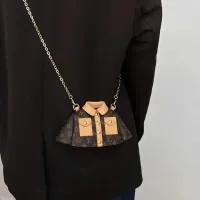 Cheap Louis Vuitton Mini Messenger Bags #1414296 Replica Wholesale [$45.00 USD] [ITEM#1414296] on Replica Louis Vuitton Messenger Bags