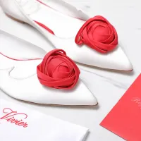 Cheap Roger Vivier RV Flat Shoes For Women #1418116 Replica Wholesale [$115.00 USD] [ITEM#1418116] on Replica Roger Vivier RV Flat Shoes