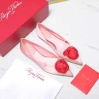Cheap Roger Vivier RV Flat Shoes For Women #1418117 Replica Wholesale [$115.00 USD] [ITEM#1418117] on Replica Roger Vivier RV Flat Shoes