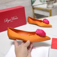 Cheap Roger Vivier RV Flat Shoes For Women #1418118 Replica Wholesale [$115.00 USD] [ITEM#1418118] on Replica Roger Vivier RV Flat Shoes