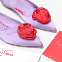 Cheap Roger Vivier RV Flat Shoes For Women #1418119 Replica Wholesale [$115.00 USD] [ITEM#1418119] on Replica Roger Vivier RV Flat Shoes