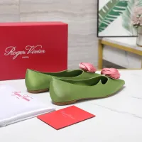 Cheap Roger Vivier RV Flat Shoes For Women #1418120 Replica Wholesale [$115.00 USD] [ITEM#1418120] on Replica Roger Vivier RV Flat Shoes