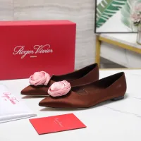 Cheap Roger Vivier RV Flat Shoes For Women #1418121 Replica Wholesale [$115.00 USD] [ITEM#1418121] on Replica Roger Vivier RV Flat Shoes