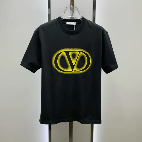 Cheap Valentino T-Shirts Short Sleeved For Men #1418309 Replica Wholesale [$60.00 USD] [ITEM#1418309] on Replica Valentino T-Shirts