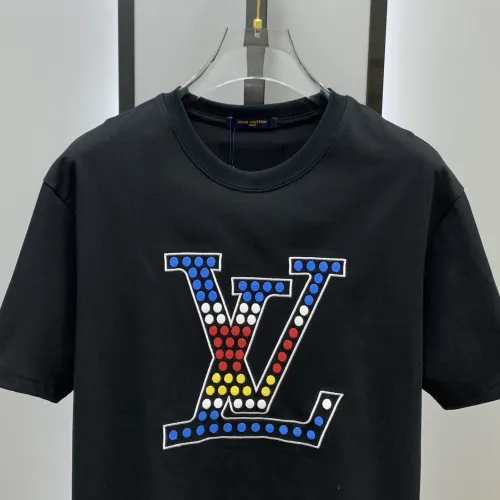 Cheap Louis Vuitton LV T-Shirts Short Sleeved For Men #1418321 Replica Wholesale [$60.00 USD] [ITEM#1418321] on Replica Louis Vuitton LV T-Shirts