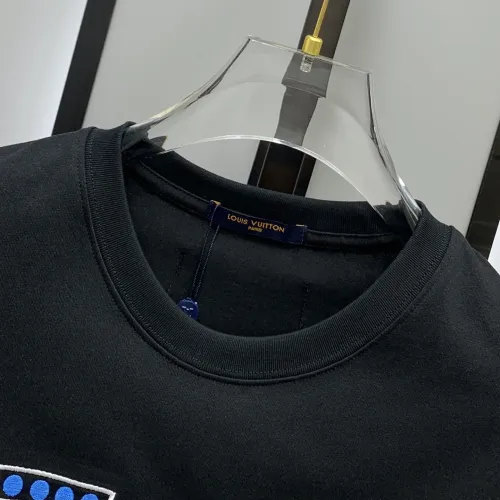 Cheap Louis Vuitton LV T-Shirts Short Sleeved For Men #1418321 Replica Wholesale [$60.00 USD] [ITEM#1418321] on Replica Louis Vuitton LV T-Shirts