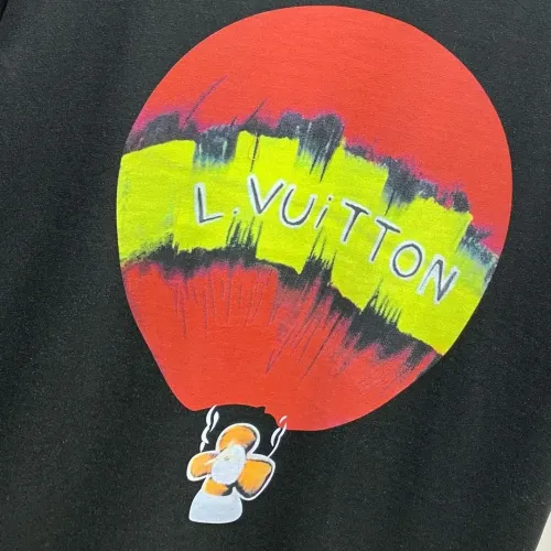 Cheap Louis Vuitton LV T-Shirts Short Sleeved For Men #1418325 Replica Wholesale [$60.00 USD] [ITEM#1418325] on Replica Louis Vuitton LV T-Shirts
