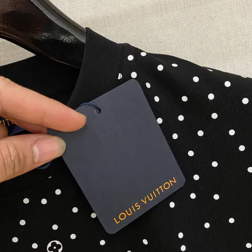 Cheap Louis Vuitton LV T-Shirts Short Sleeved For Men #1418353 Replica Wholesale [$64.00 USD] [ITEM#1418353] on Replica Louis Vuitton LV T-Shirts
