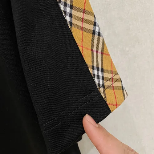 Cheap Burberry T-Shirts Short Sleeved For Men #1418359 Replica Wholesale [$64.00 USD] [ITEM#1418359] on Replica Burberry T-Shirts