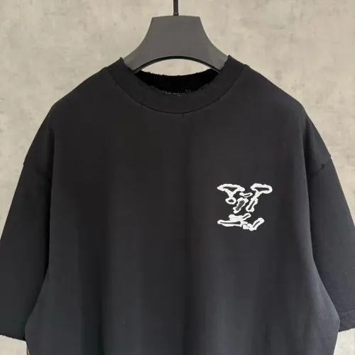 Cheap Louis Vuitton LV T-Shirts Short Sleeved For Unisex #1418800 Replica Wholesale [$56.00 USD] [ITEM#1418800] on Replica Louis Vuitton LV T-Shirts