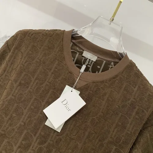 Cheap Christian Dior T-Shirts Short Sleeved For Unisex #1419671 Replica Wholesale [$32.00 USD] [ITEM#1419671] on Replica Christian Dior T-Shirts