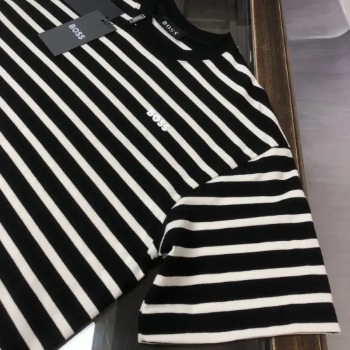 Cheap Boss T-Shirts Short Sleeved For Unisex #1419794 Replica Wholesale [$42.00 USD] [ITEM#1419794] on Replica Boss T-Shirts