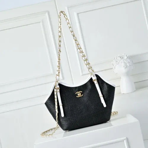 Chanel AAA Quality Shoulder Bags For Women #1420079