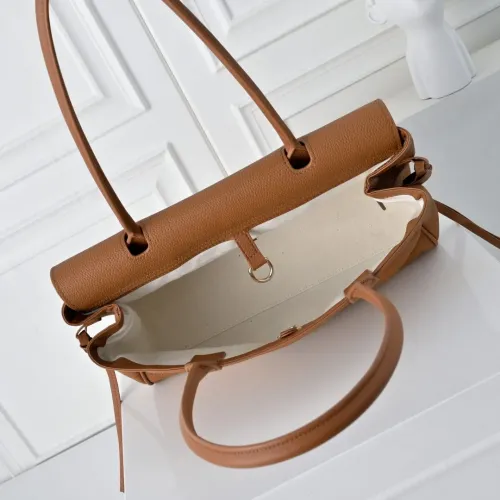 Cheap Chanel AAA Quality Shoulder Bags For Women #1420103 Replica Wholesale [$98.00 USD] [ITEM#1420103] on Replica Chanel AAA Quality Shoulder Bags