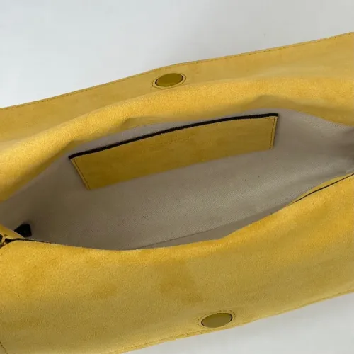 Cheap Gucci AAA Quality Shoulder Bags For Women #1420189 Replica Wholesale [$235.00 USD] [ITEM#1420189] on Replica Gucci AAA Quality Shoulder Bags