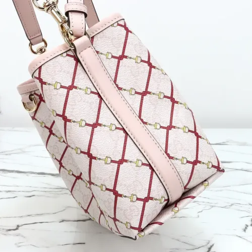 Cheap Gucci AAA Quality Handbags For Women #1420470 Replica Wholesale [$140.00 USD] [ITEM#1420470] on Replica Gucci AAA Quality Handbags