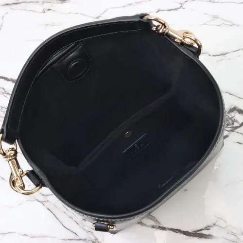 Cheap Gucci AAA Quality Handbags For Women #1420477 Replica Wholesale [$170.00 USD] [ITEM#1420477] on Replica Gucci AAA Quality Handbags