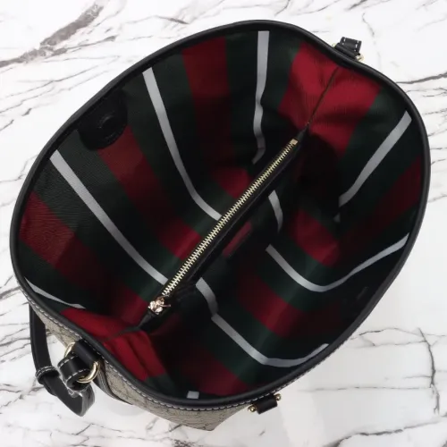 Cheap Gucci AAA Quality Handbags For Women #1420511 Replica Wholesale [$140.00 USD] [ITEM#1420511] on Replica Gucci AAA Quality Handbags