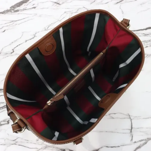 Cheap Gucci AAA Quality Handbags For Women #1420513 Replica Wholesale [$140.00 USD] [ITEM#1420513] on Replica Gucci AAA Quality Handbags