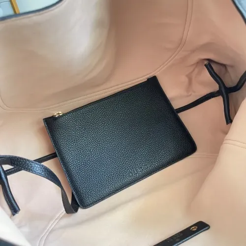 Cheap Gucci AAA Quality Handbags For Women #1420574 Replica Wholesale [$264.46 USD] [ITEM#1420574] on Replica Gucci AAA Quality Handbags