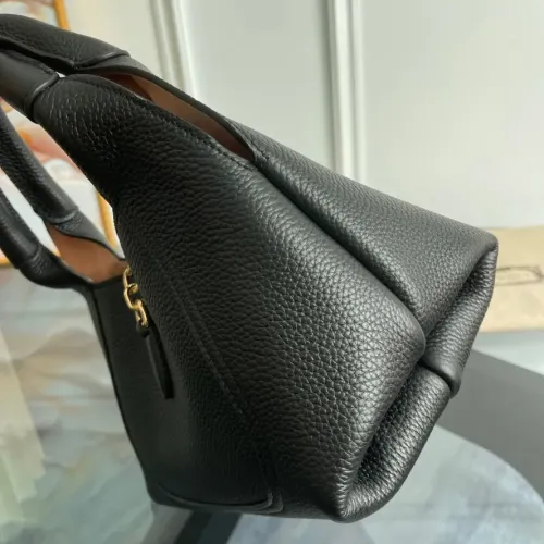 Cheap Gucci AAA Quality Handbags For Women #1420598 Replica Wholesale [$202.00 USD] [ITEM#1420598] on Replica Gucci AAA Quality Handbags