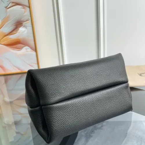 Cheap Gucci AAA Quality Handbags For Women #1420598 Replica Wholesale [$202.00 USD] [ITEM#1420598] on Replica Gucci AAA Quality Handbags