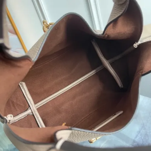 Cheap Gucci AAA Quality Handbags For Women #1420604 Replica Wholesale [$202.00 USD] [ITEM#1420604] on Replica Gucci AAA Quality Handbags