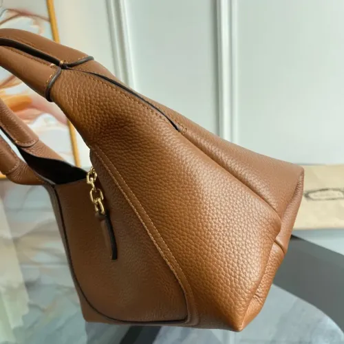 Cheap Gucci AAA Quality Handbags For Women #1420611 Replica Wholesale [$202.00 USD] [ITEM#1420611] on Replica Gucci AAA Quality Handbags