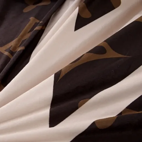 Cheap Louis Vuitton Bedding #1421516 Replica Wholesale [$88.00 USD] [ITEM#1421516] on Replica Louis Vuitton Bedding