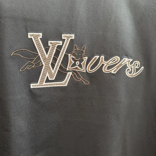 Cheap Louis Vuitton LV T-Shirts Short Sleeved For Unisex #1421849 Replica Wholesale [$45.00 USD] [ITEM#1421849] on Replica Louis Vuitton LV T-Shirts