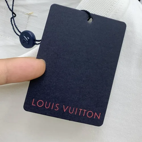 Cheap Louis Vuitton LV T-Shirts Short Sleeved For Men #1421879 Replica Wholesale [$68.00 USD] [ITEM#1421879] on Replica Louis Vuitton LV T-Shirts