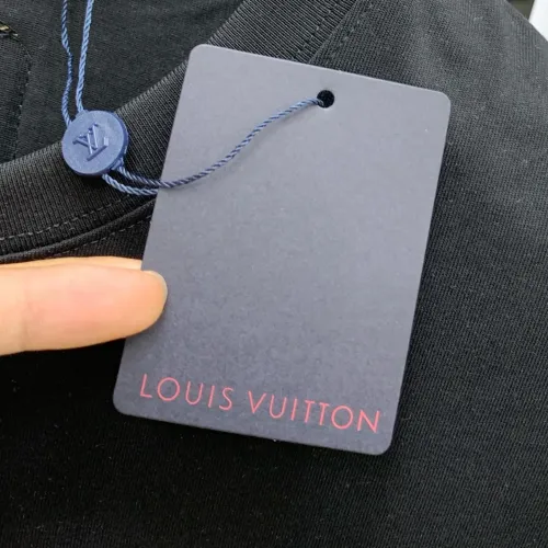 Cheap Louis Vuitton LV T-Shirts Short Sleeved For Men #1421884 Replica Wholesale [$68.00 USD] [ITEM#1421884] on Replica Louis Vuitton LV T-Shirts