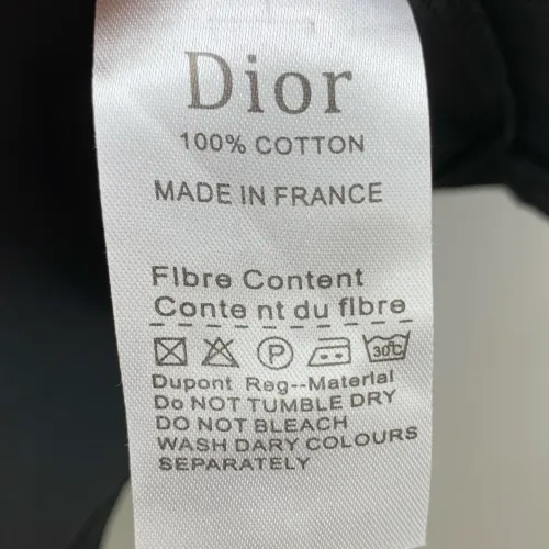 Cheap Christian Dior T-Shirts Short Sleeved For Men #1421898 Replica Wholesale [$68.00 USD] [ITEM#1421898] on Replica Christian Dior T-Shirts