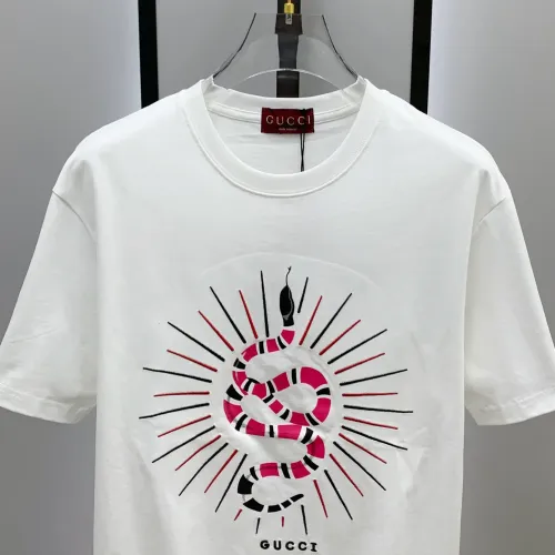 Cheap Gucci T-Shirts Short Sleeved For Men #1421929 Replica Wholesale [$68.00 USD] [ITEM#1421929] on Replica Gucci T-Shirts