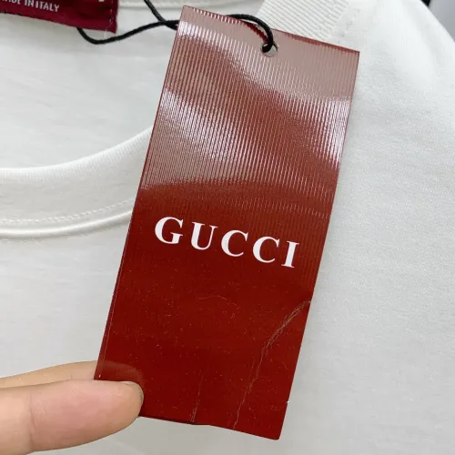 Cheap Gucci T-Shirts Short Sleeved For Men #1421929 Replica Wholesale [$68.00 USD] [ITEM#1421929] on Replica Gucci T-Shirts