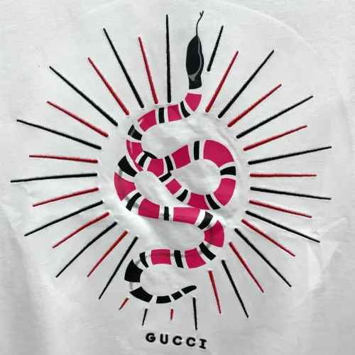 Cheap Gucci T-Shirts Short Sleeved For Men #1421929 Replica Wholesale [$68.00 USD] [ITEM#1421929] on Replica Gucci T-Shirts
